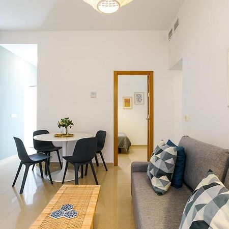 Apartamentos Diaber San Leandro Sevilla Dış mekan fotoğraf