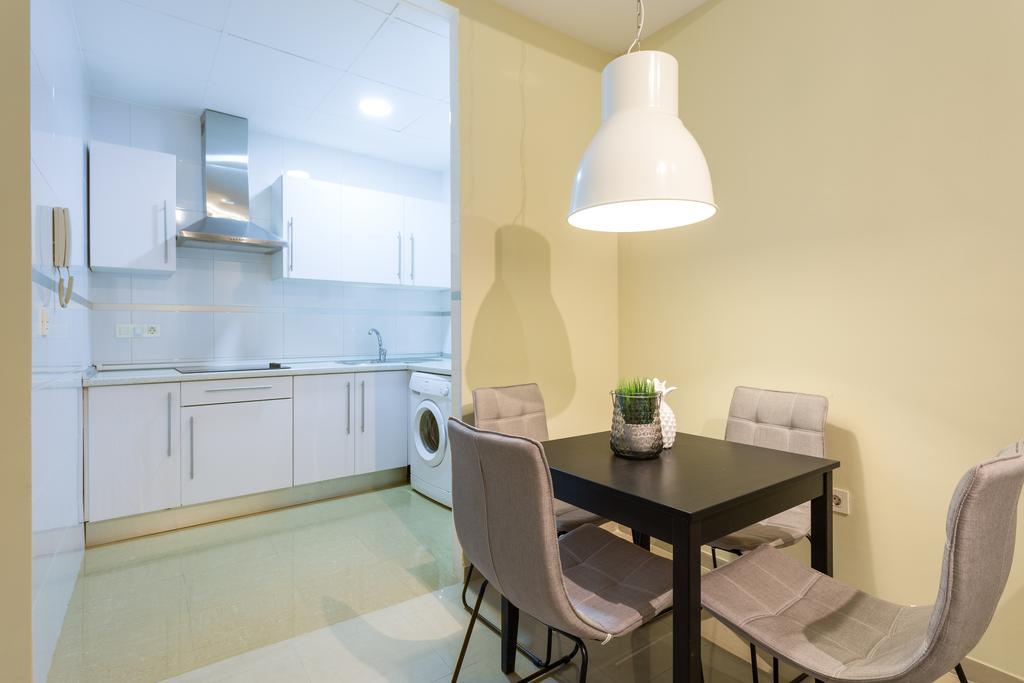 Apartamentos Diaber San Leandro Sevilla Dış mekan fotoğraf